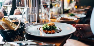 Los restaurantes de servicio completo crecen al 1,2% mientras que los de servicio rápido lo hacen al 17% - Hostelería Madrid