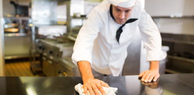 Protocolos de limpieza y desinfección en las cocinas de hostelería - Hostelería Madrid
