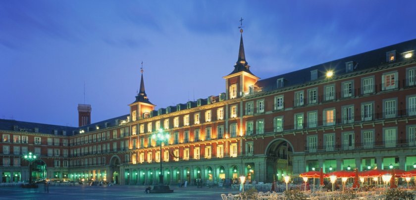 Hostelería Madrid espera un repunte del 3% del consumo en la hostelería del centro de Madrid con motivo de la celebración de la fiesta de la Almudena - Hostelería Madrid