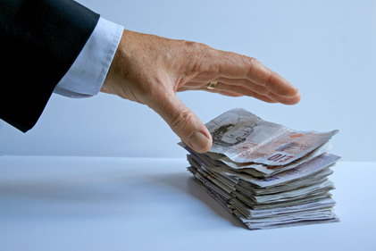 Se suaviza la caída de facturación en el Sector Servicios regional en agosto - La Viña
