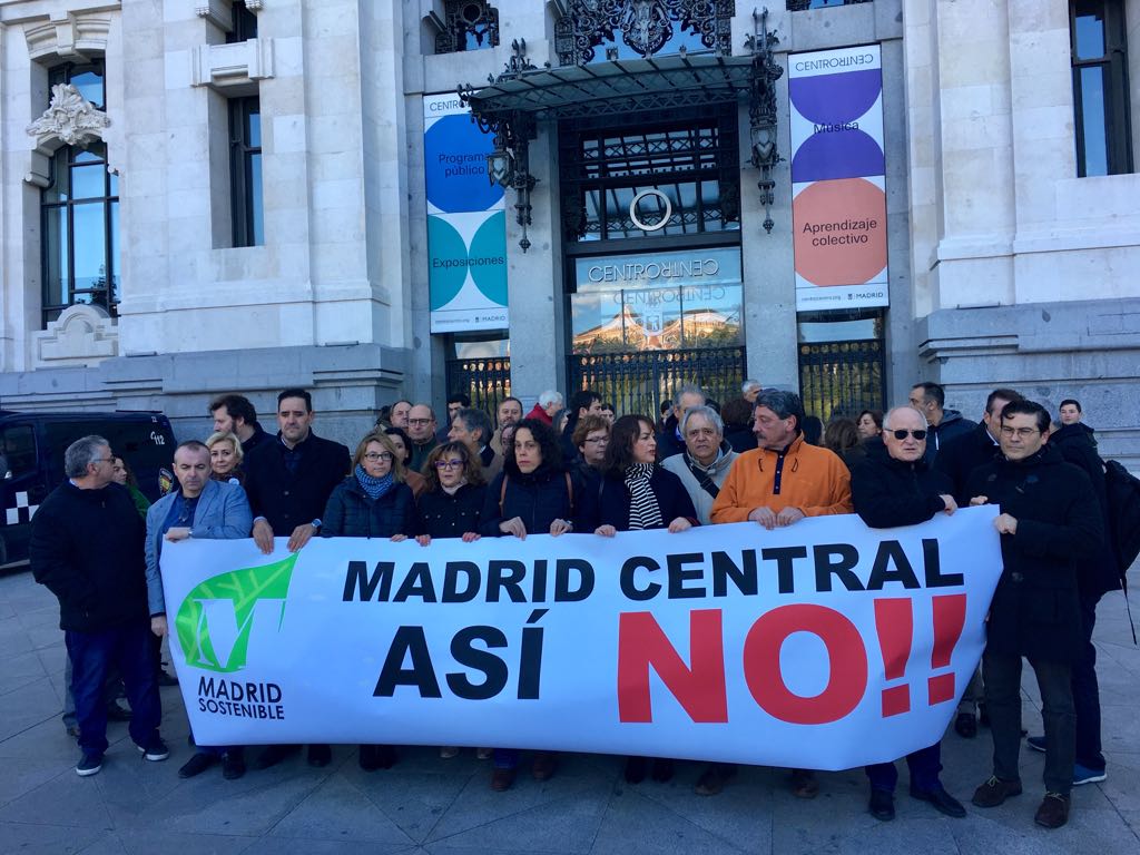 CONCENTRACIÓN PLATAFORMA AFECTADOS MADRID CENTRAL - La Viña CONCENTRACIÓN PLATAFORMA AFECTADOS MADRID CENTRAL - La Viña