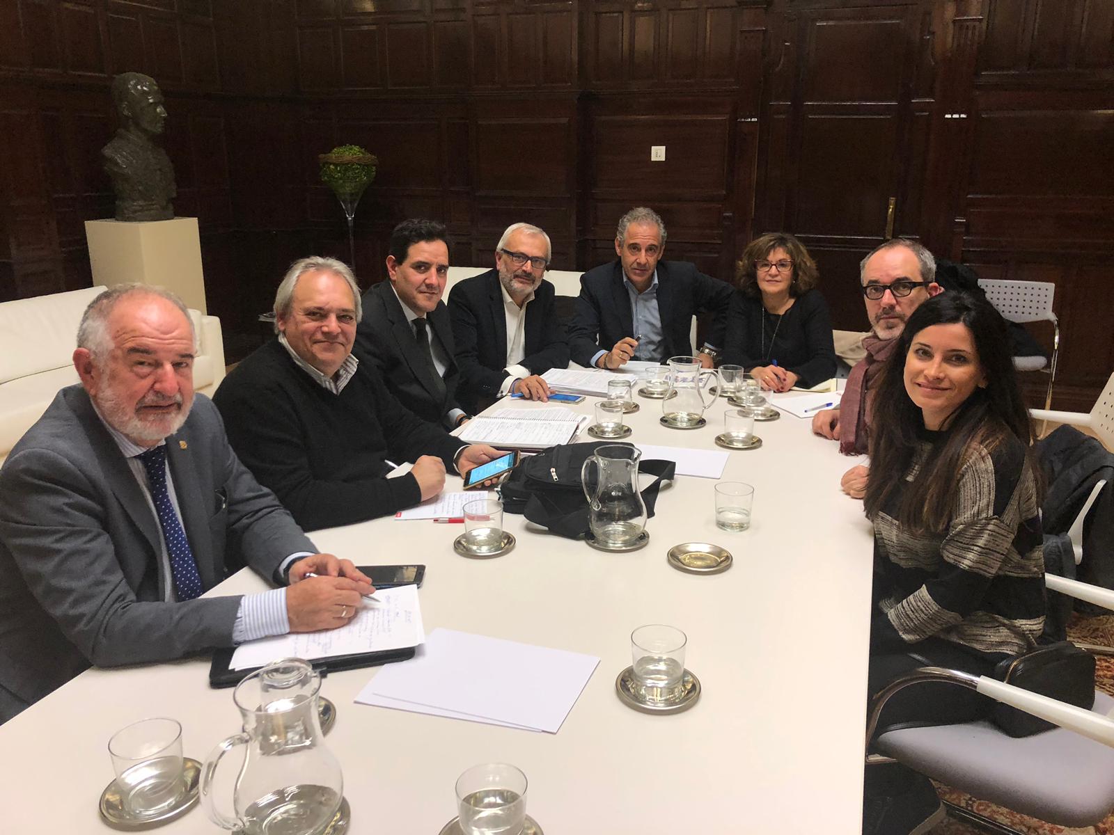 La Plataforma de Afectados por Madrid Central se reúne con Carmena - La Viña La Plataforma de Afectados por Madrid Central se reúne con Carmena - La Viña