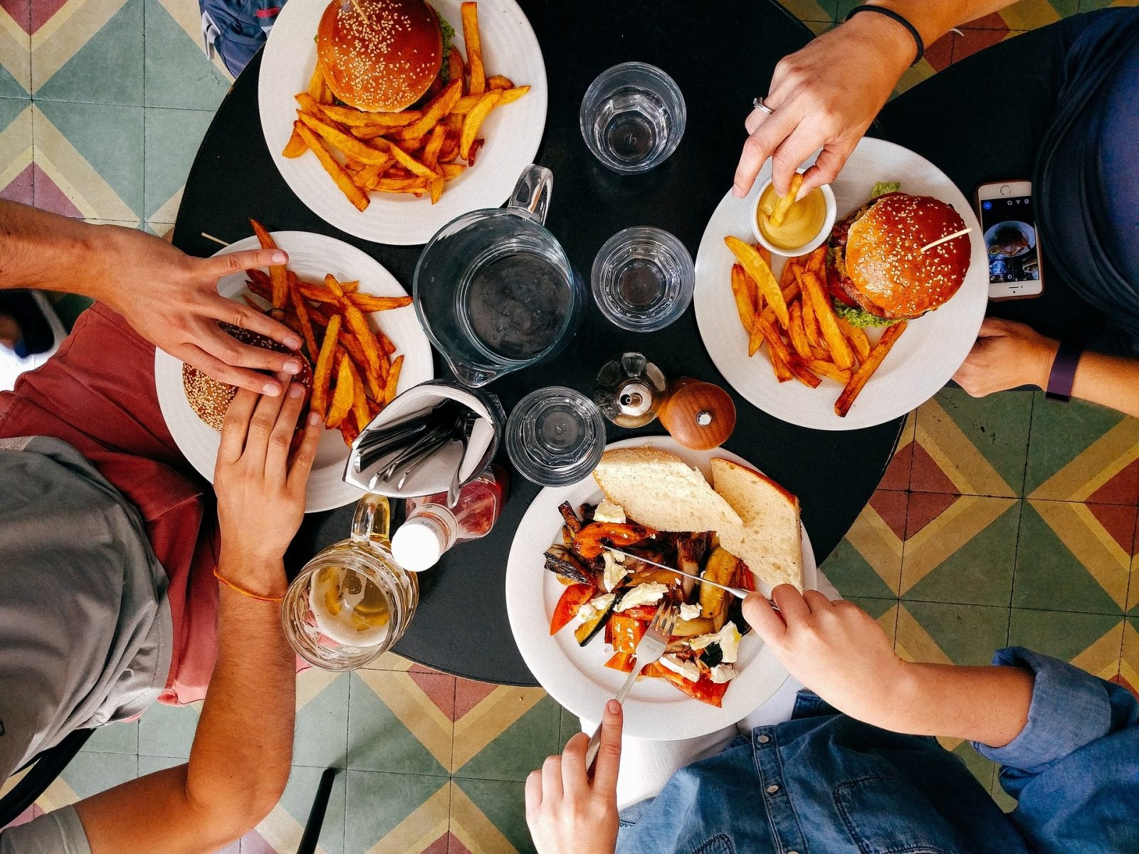 Día de la Hostelería: Tres tendencias para renovar el sector - La Viña Día de la Hostelería: Tres tendencias para renovar el sector - La Viña