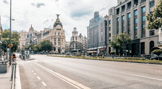 La Comunidad de Madrid amplía la hora de cierre de la hostelería hasta la 1 horas - La Viña