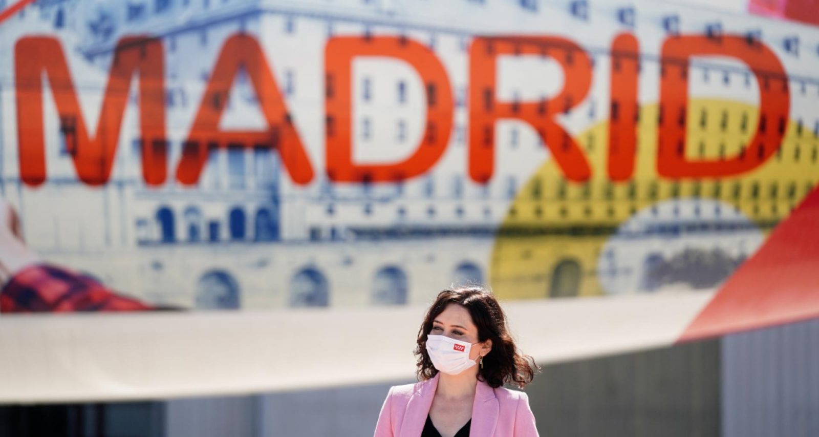 Presentado el Airbus vinilado con la imagen de la Comunidad de Madrid para promocionar la región como destino turístico por el mundo - La Viña