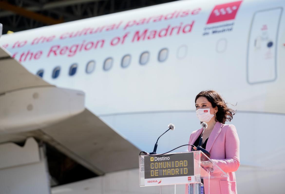 Presentado el Airbus vinilado con la imagen de la Comunidad de Madrid para promocionar la región como destino turístico por el mundo - La Viña Presentado el Airbus vinilado con la imagen de la Comunidad de Madrid para promocionar la región como destino turístico por el mundo - La Viña