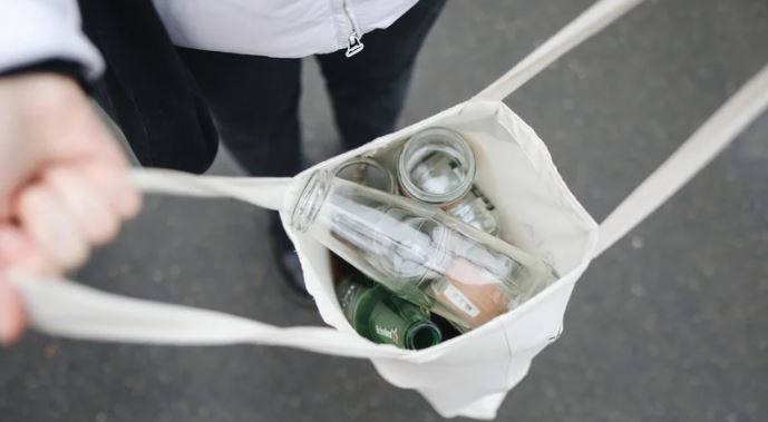 Arganda del Rey impulsa el reciclaje de vidrio entre los hosteleros - La Viña