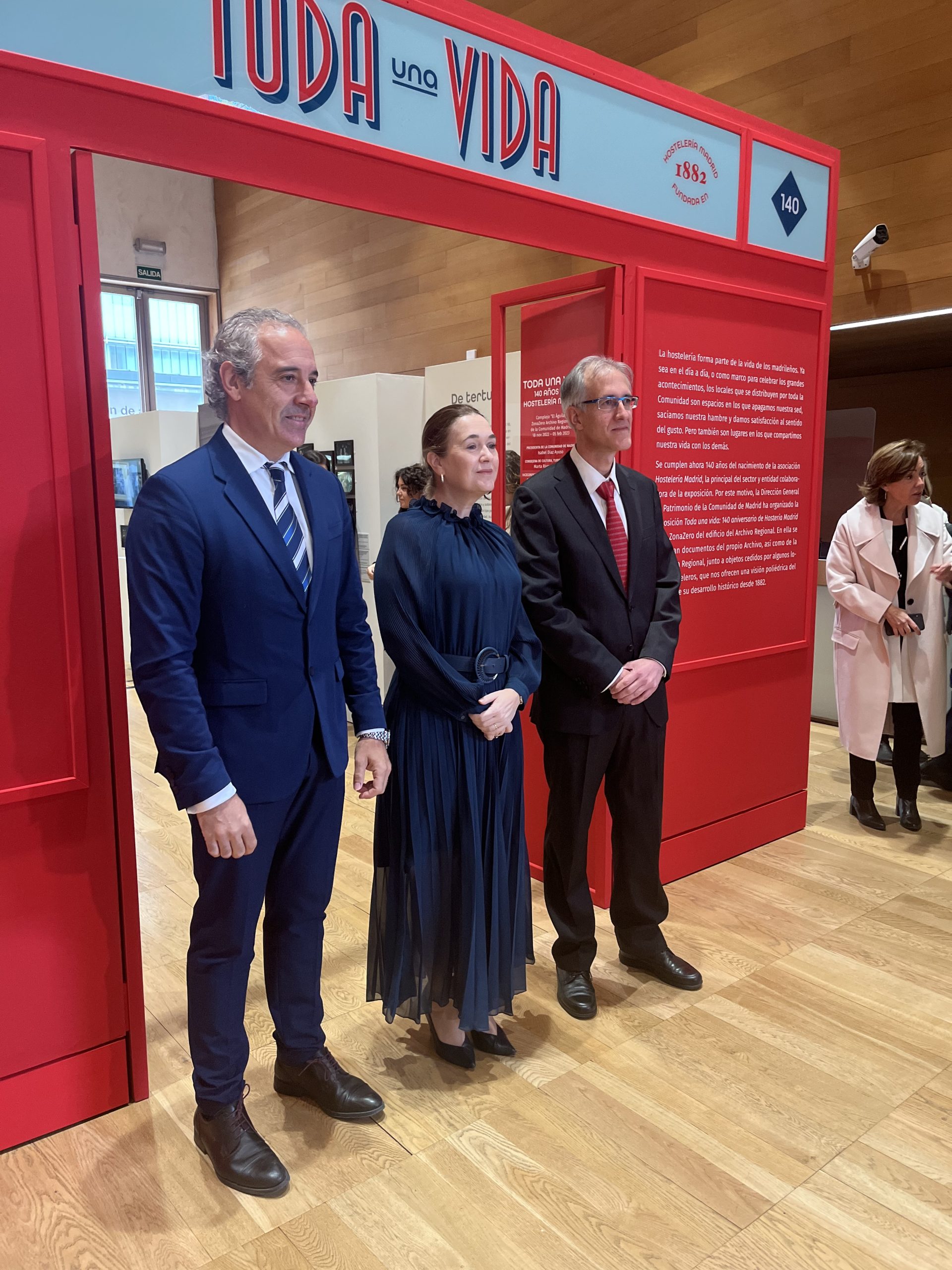 La Comunidad y Hostelería Madrid le rinden homenaje a la restauración con la exposición Toda una Vida: 140 aniversario de Hostelería Madrid - La Viña
