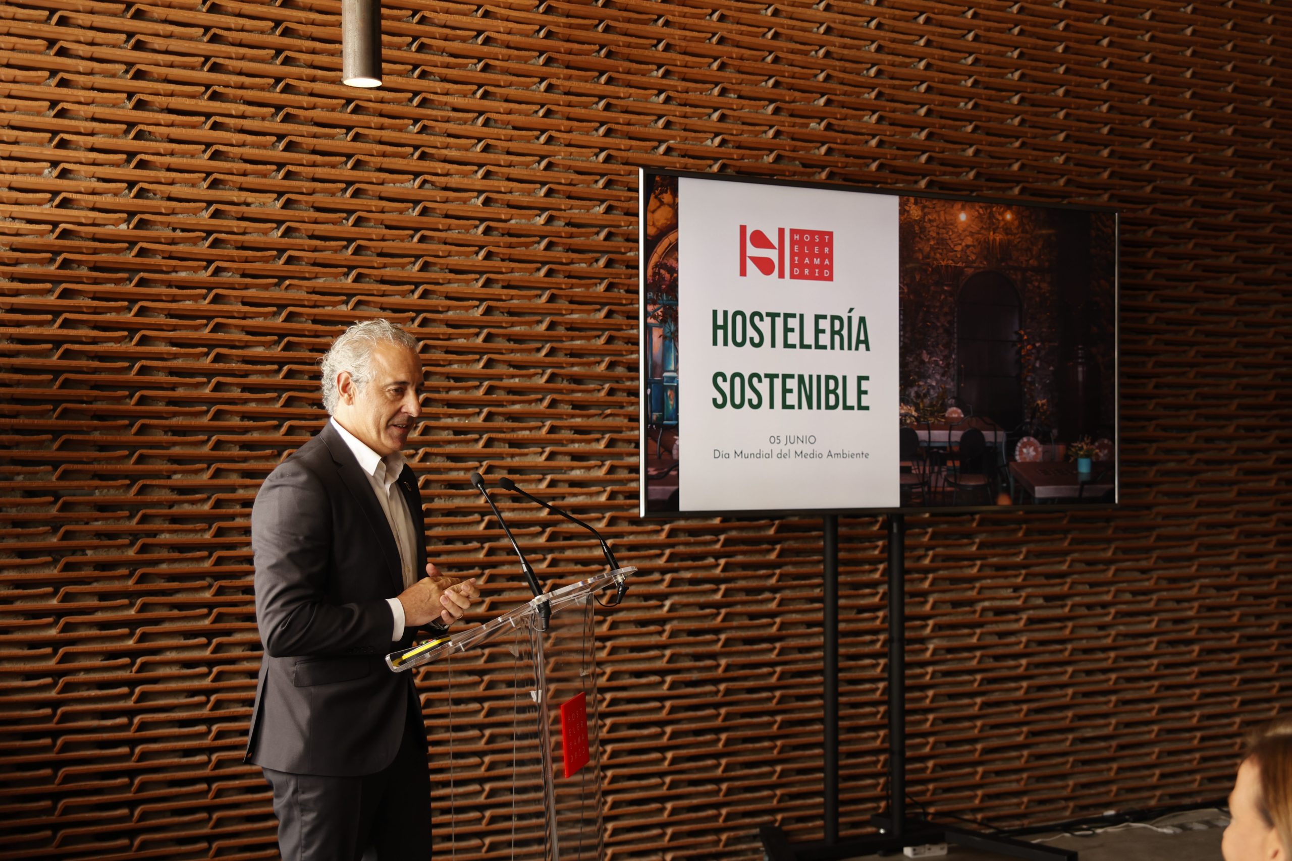 Hostelería Madrid presenta los 200 locales de hostelería que ya han implantado políticas de sostenibilidad real y están distinguidos como hostelería sostenible en 2023 - La Viña