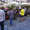 ¿Puedo poner un televisor en la terraza para que los clientes vean el fútbol? - Hostelería Madrid