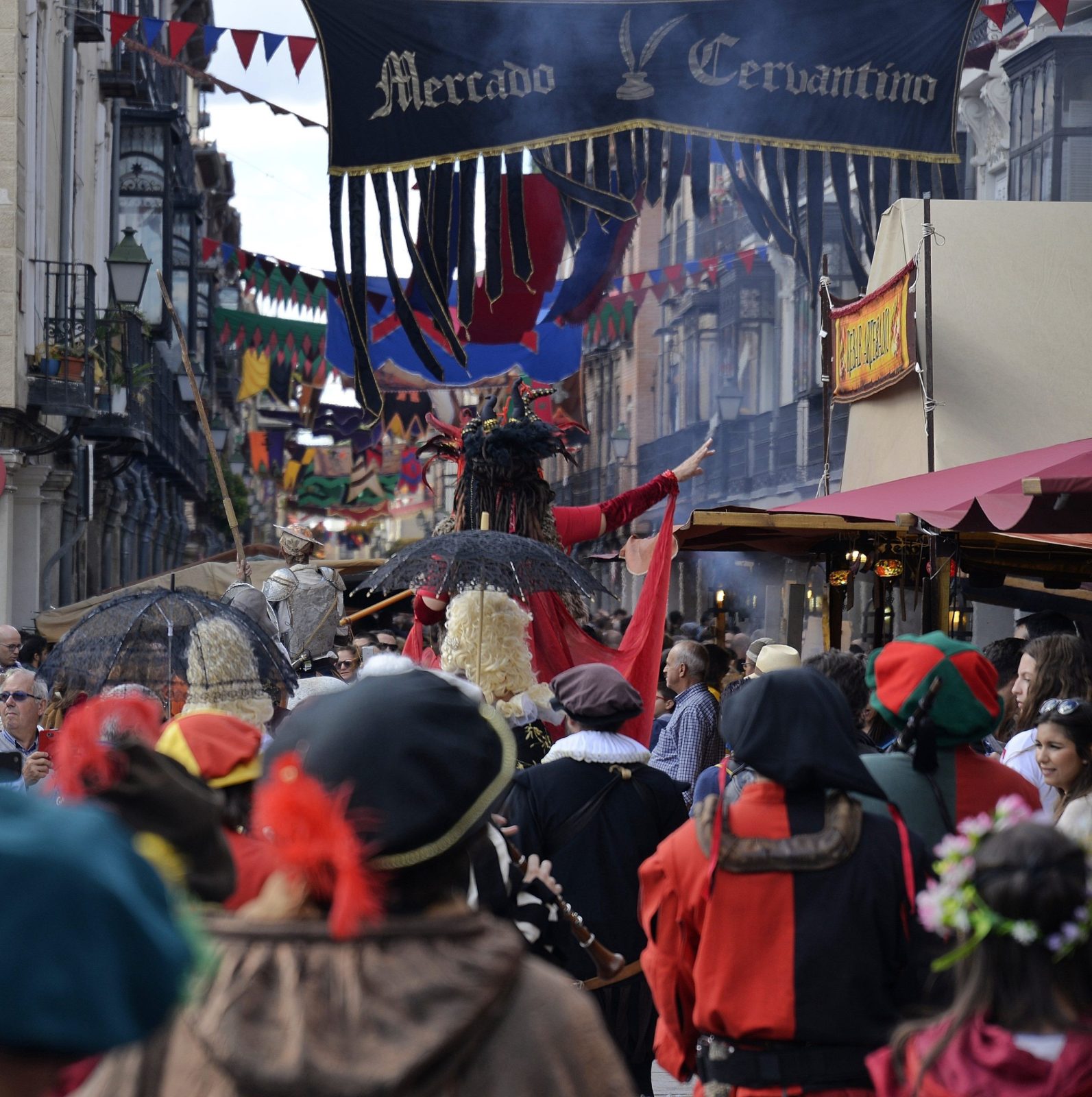 Alcalá de Henares abre el plazo de solicitudes para participar en el Mercado Cervantino 2023 - La Viña