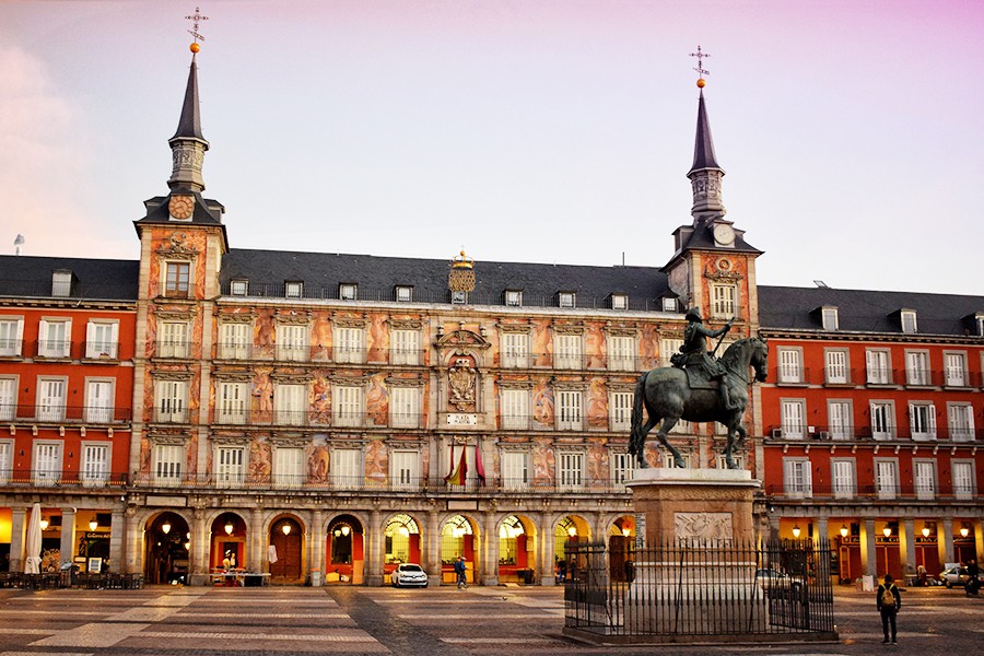 La hostelería de Madrid afronta un puente de mayo que no alcanza los niveles del año pasado - La Viña