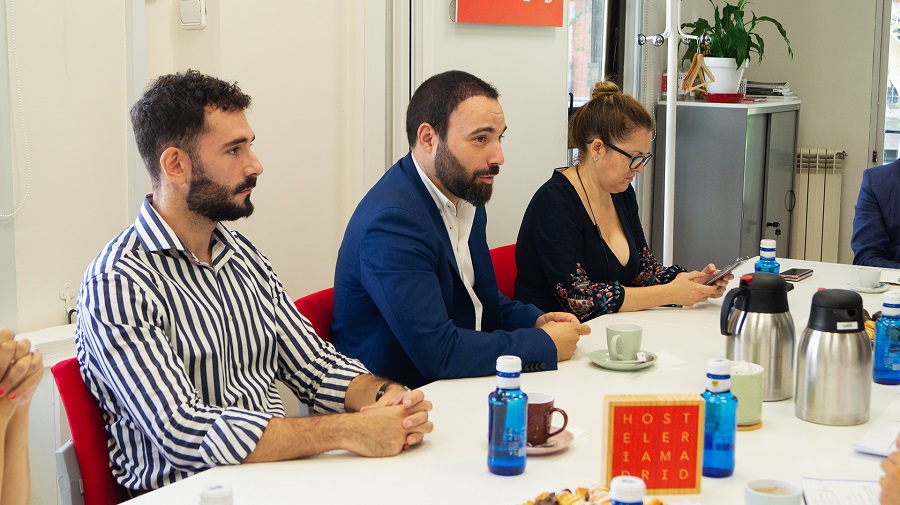 <strong>Hostelería Madrid se reúne con la Concejalía de Emprendimiento e Innovación del Ayuntamiento de Madrid para impulsar programas de colaboración</strong> - La Viña