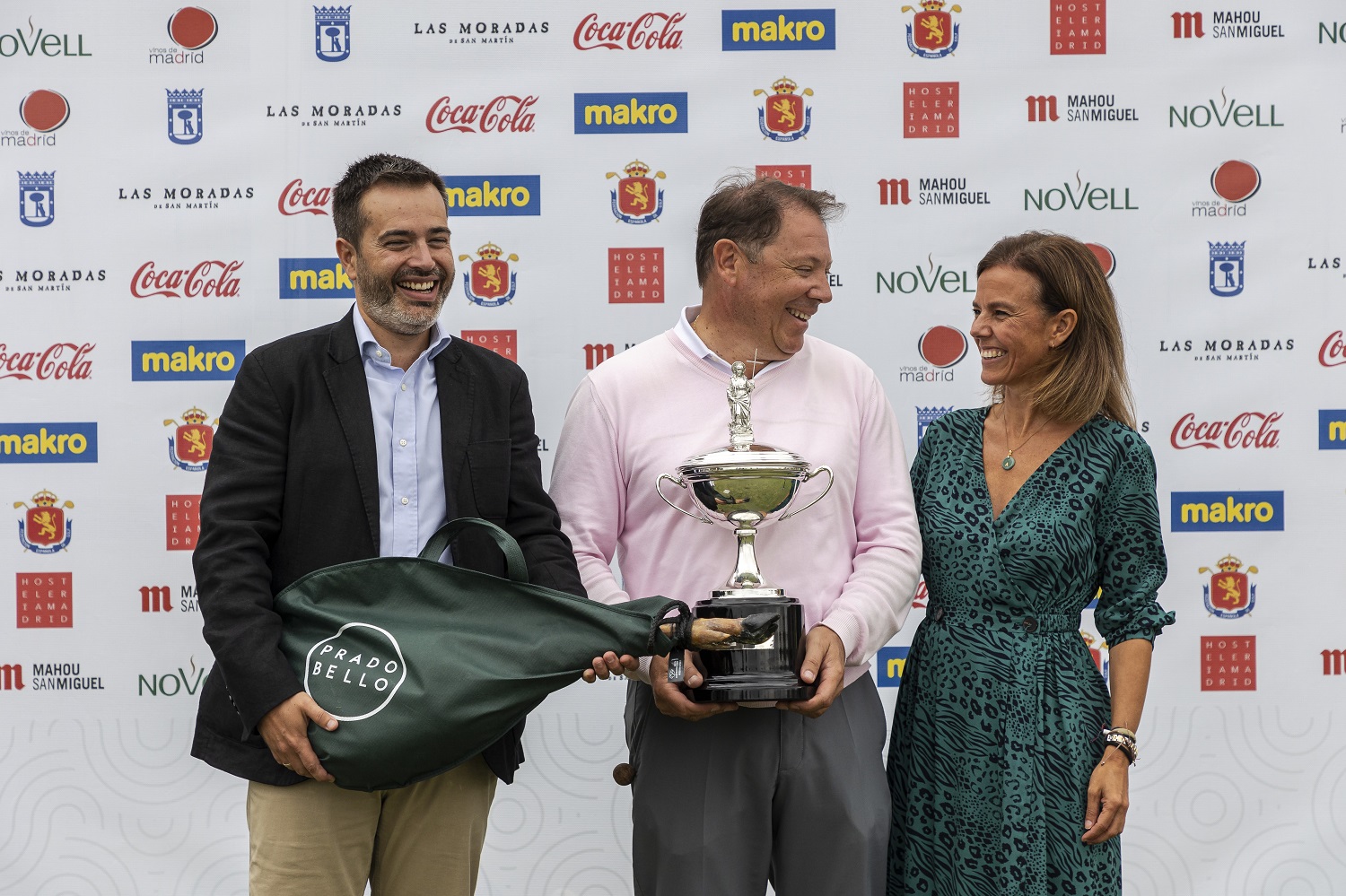 La Copa Santa Marta reúne a más de sesenta hosteleros y proveedores en la segunda edición del torneo de golf de Hostelería Madrid - La Viña