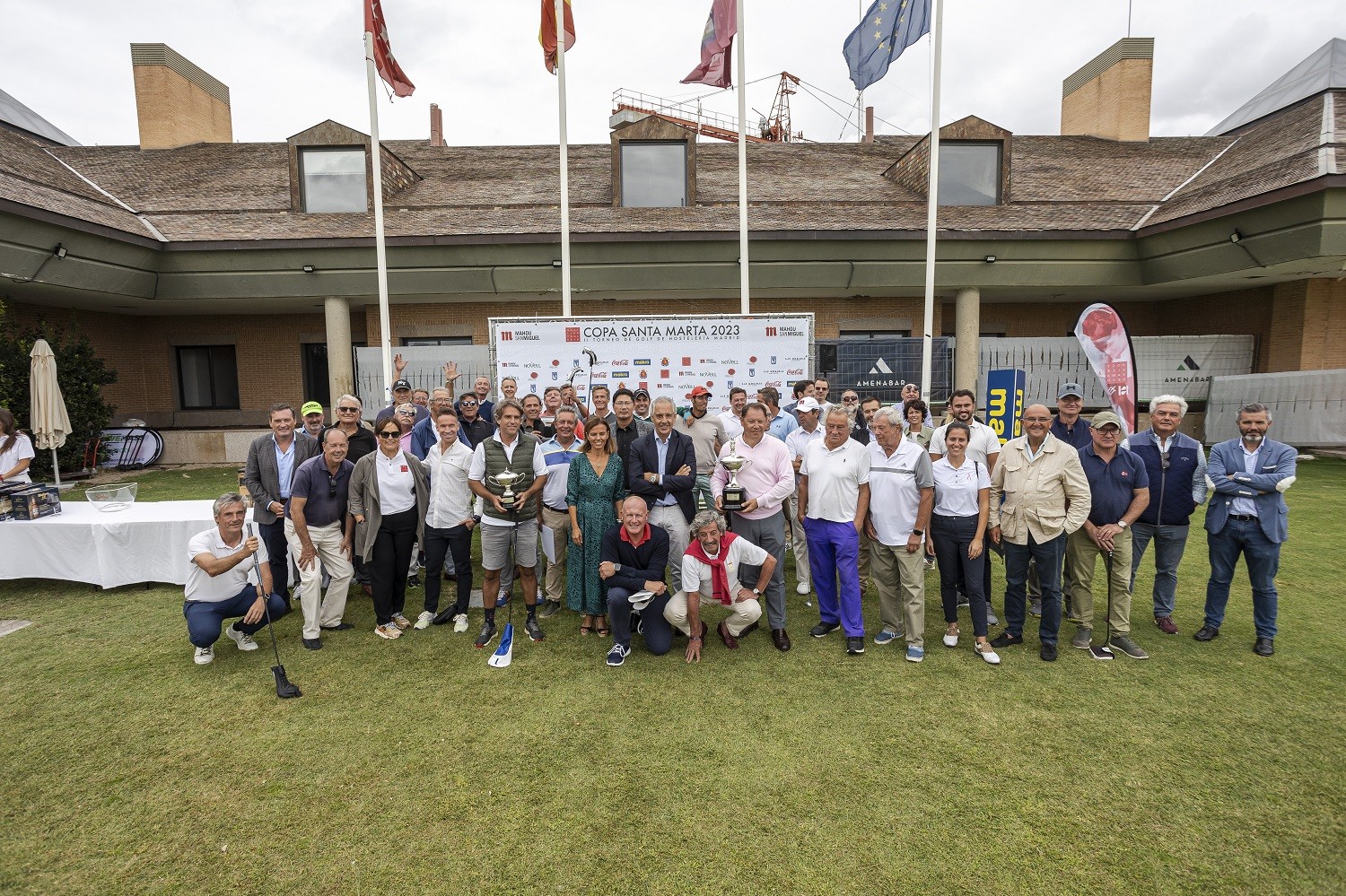 La Copa Santa Marta reúne a más de sesenta hosteleros y proveedores en la segunda edición del torneo de golf de Hostelería Madrid - La Viña