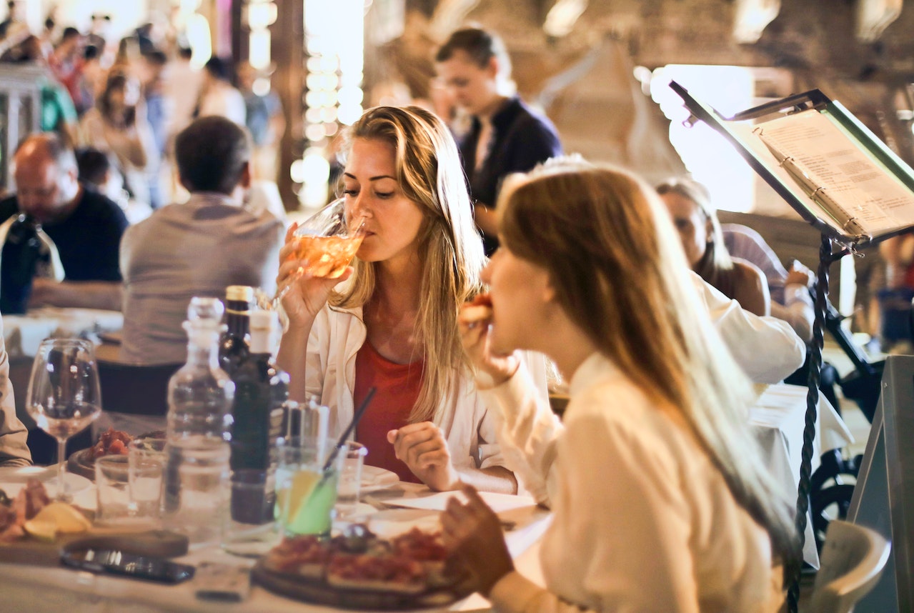 La gastronomía alcanza al alojamiento en el gasto turístico internacional - La Viña