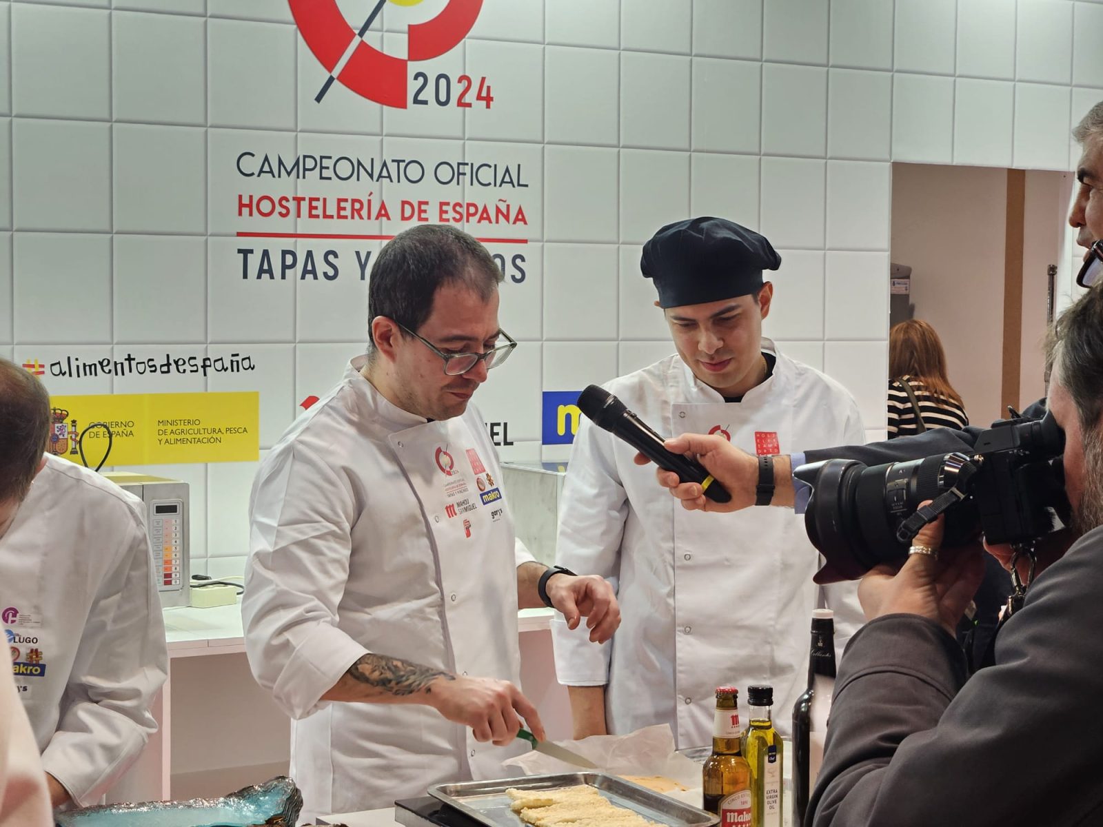 Seis cocineros disputarán la gran final del II Campeonato Oficial Hostelería de España – Tapas y Pinchos - La Viña Seis cocineros disputarán la gran final del II Campeonato Oficial Hostelería de España – Tapas y Pinchos - La Viña