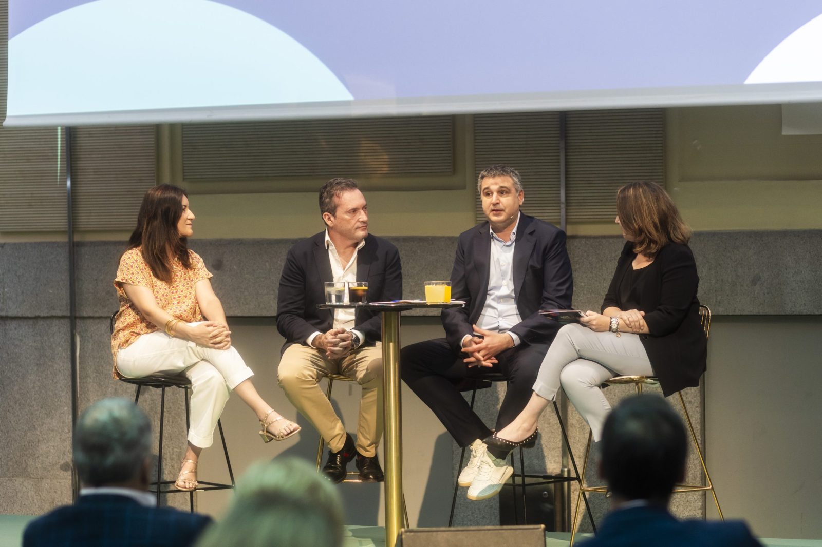 Hostelería Madrid participa en el coloquio de Anfabra sobre la importancia social del refresco en España - La Viña Hostelería Madrid participa en el coloquio de Anfabra sobre la importancia social del refresco en España - La Viña