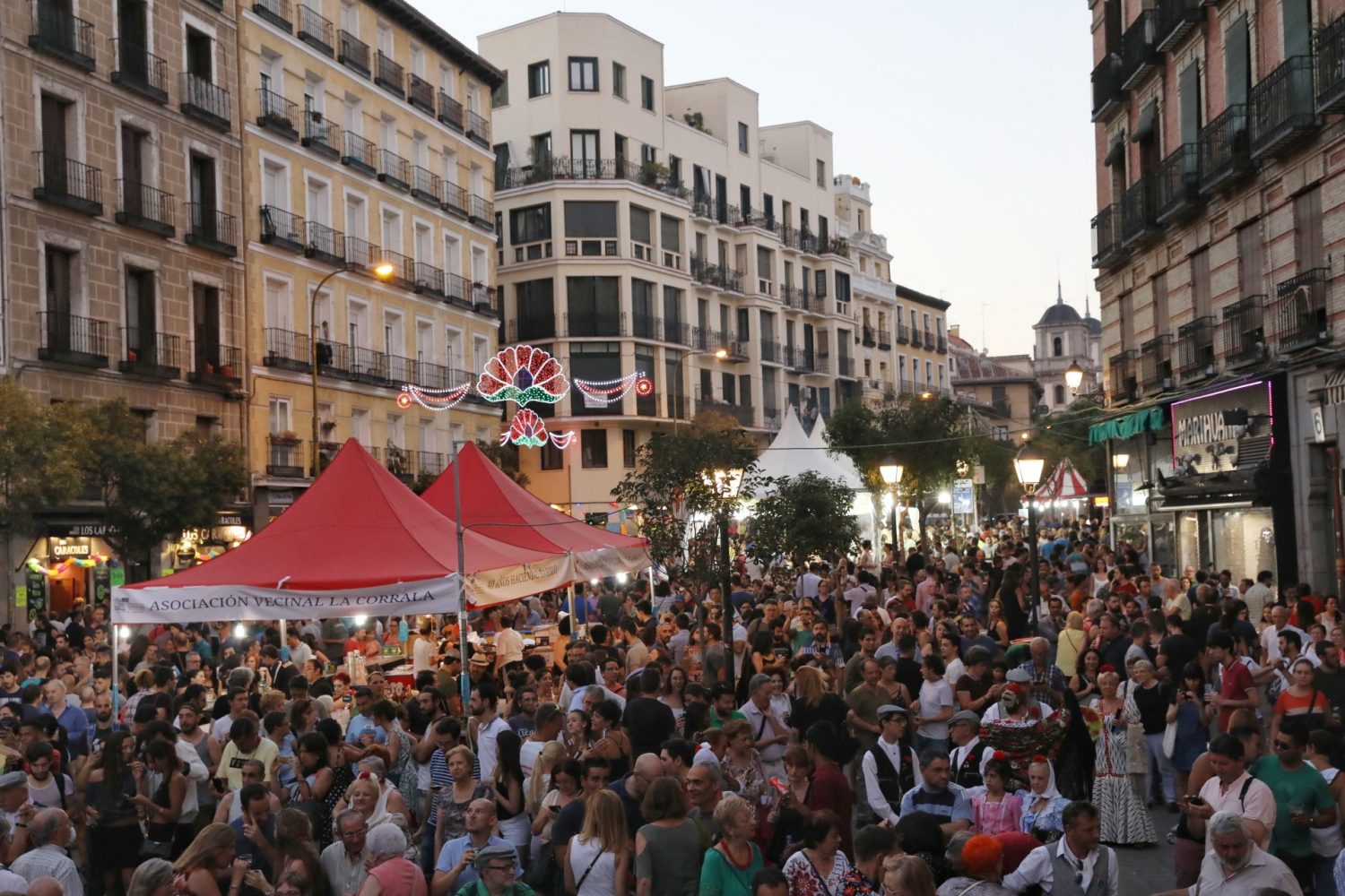 Abierto el plazo para solicitar las barras exteriores para las fiestas de San Cayetano, San Lorenzo y La Paloma - La Viña