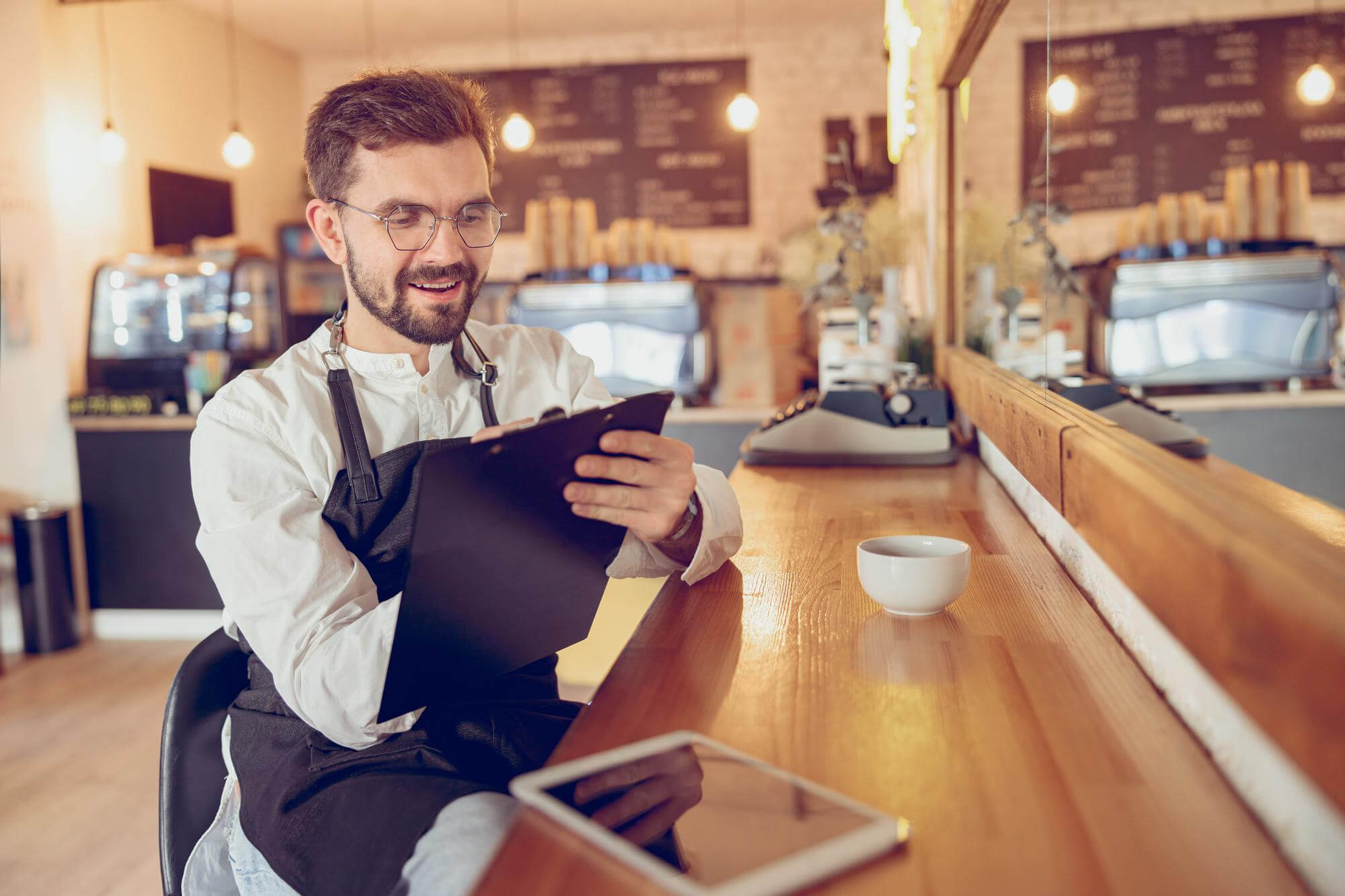 Contratos de formación en hostelería: qué debes saber - La Viña Contratos de formación en hostelería: qué debes saber - La Viña