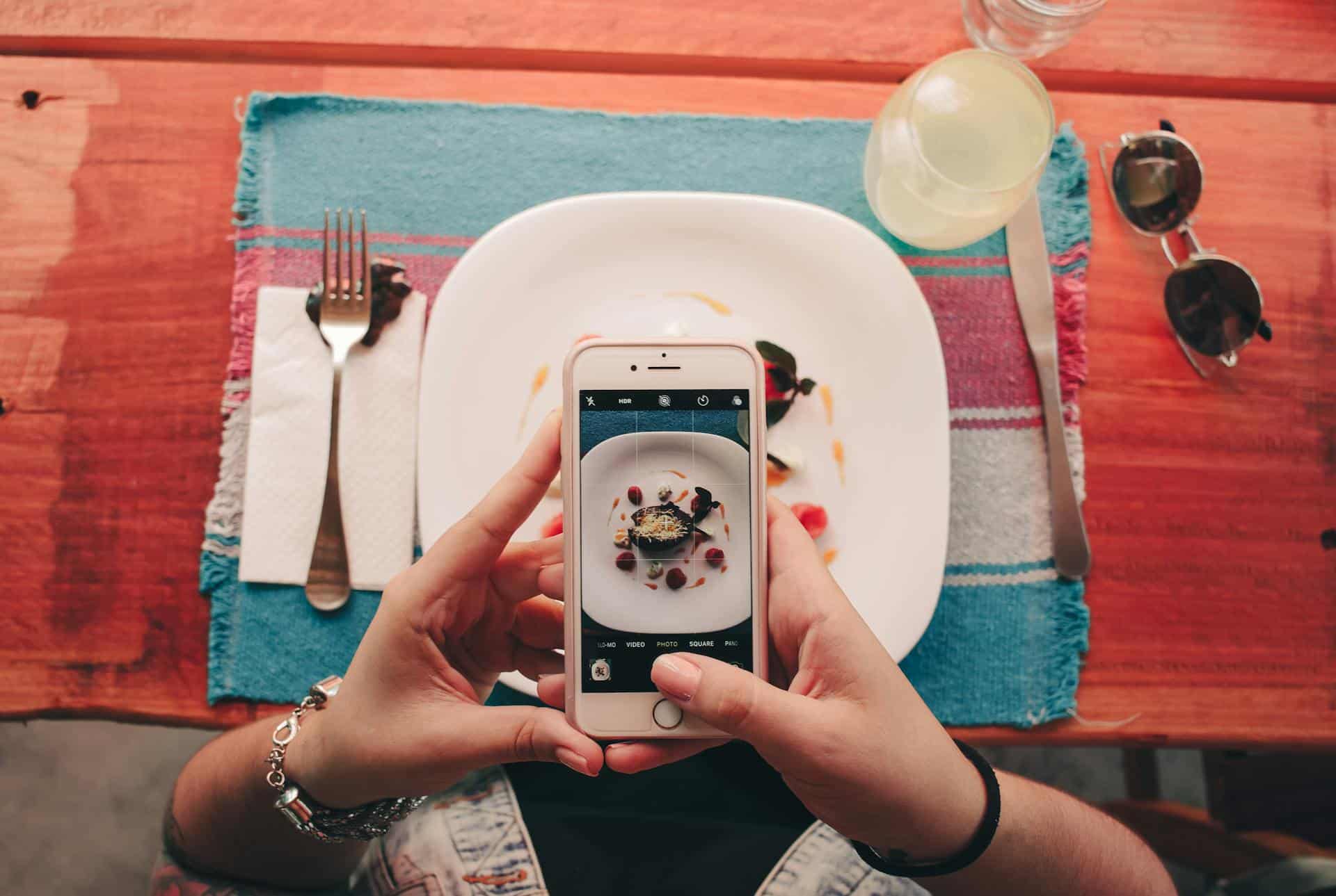 Cómo hacer fotos con el móvil para aumentar las reservas en tu restaurante - La Viña