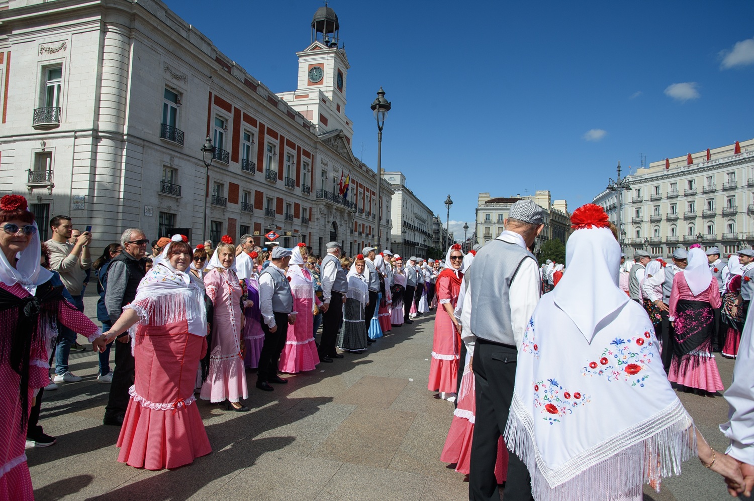 La hostelería madrileña prevé un buen nivel de actividad durante el puente de San Isidro - La Viña