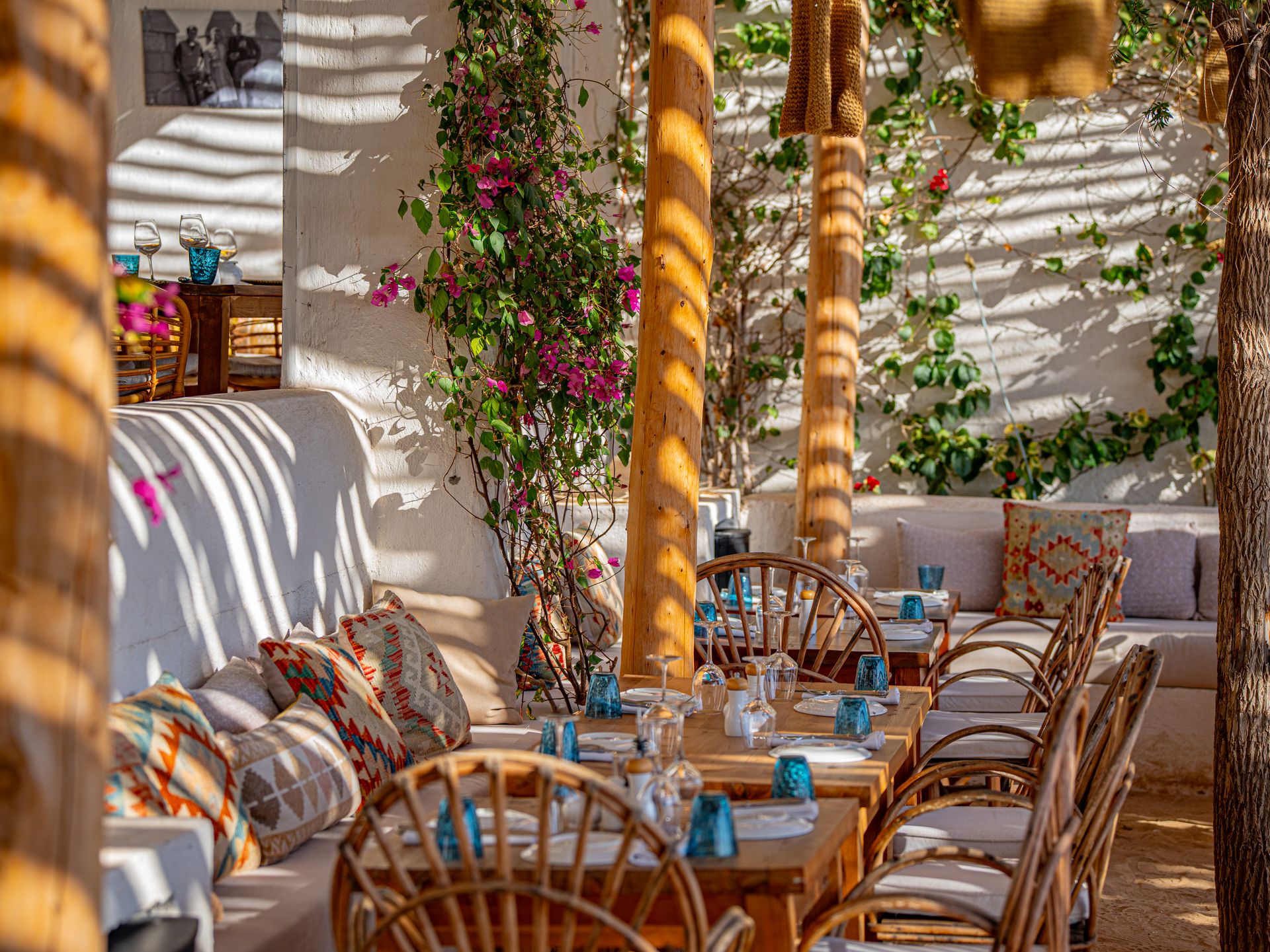 Prepara tu terraza de hostelería para el verano: cómo convertir este espacio en una experiencia rentable - La Viña