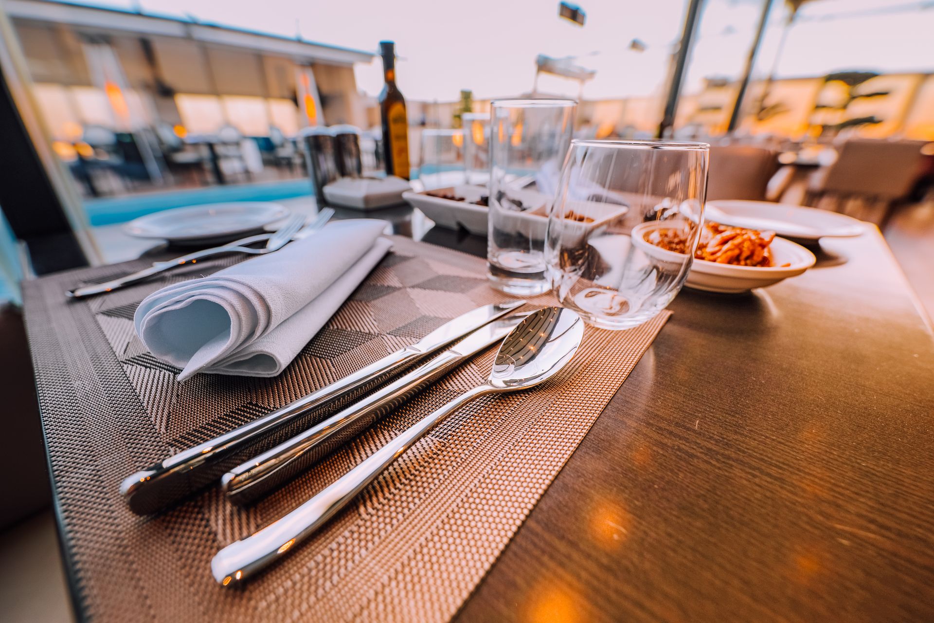 Prepara tu terraza de hostelería para el verano: cómo convertir este espacio en una experiencia rentable - La Viña