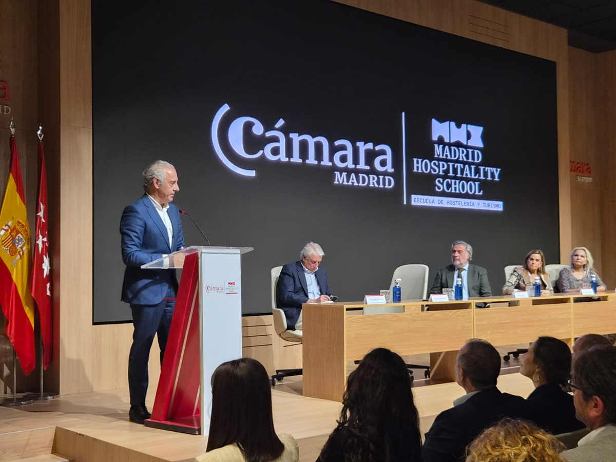 José Antonio Aparicio, invitado de honor en la inauguración del curso de Madrid Hospitality School - La Viña